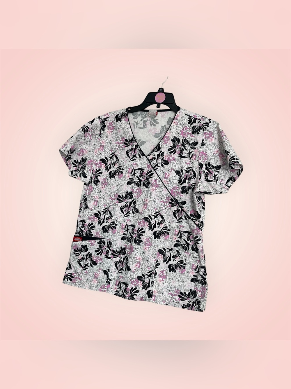 Dickies- Floral Print Scrub Top in Black‎ & Light Pink     Medical Staff